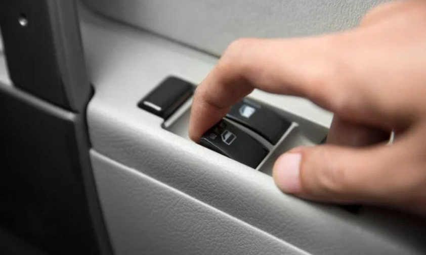 Vận hành kính và khóa điện ô tô