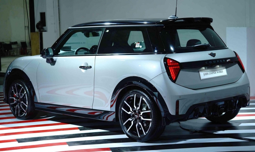 Mini John Cooper Works 3 cửa mâm xe