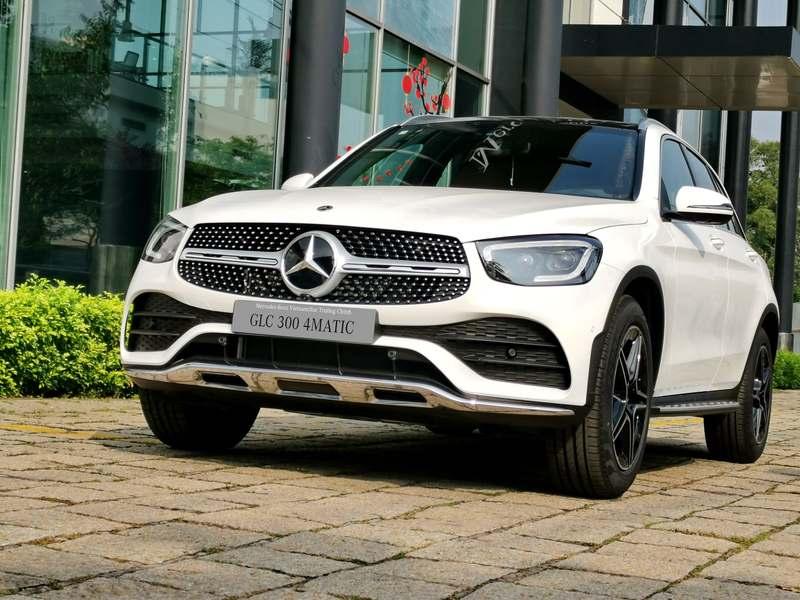 Mercedes-Benz giảm giá mạnh xe sang nửa đầu năm