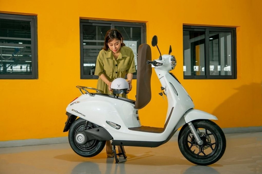 Xe máy điện Evo200 phù hợp đi lại đô thị