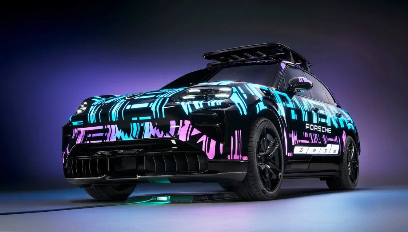 Nguyên mẫu SUV điện Cayenne trình diễn tại sự kiện