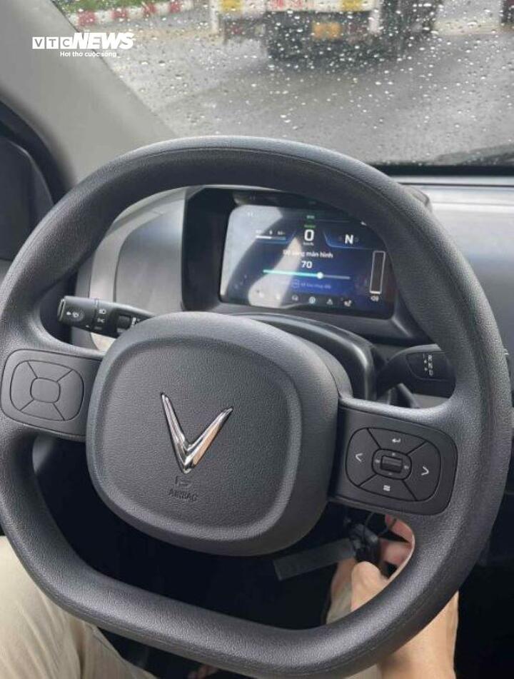 Vô lăng xe có phím bấm chức năng