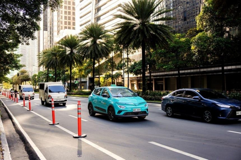 Taxi điện vận hành yên tĩnh, sạch sẽ