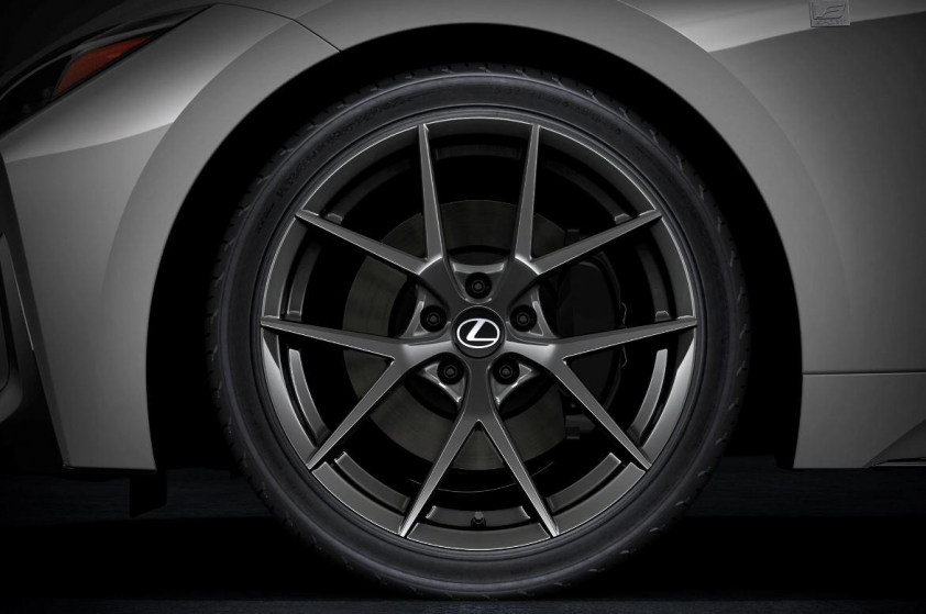 Lexus IS 2026 động cơ V6 và hybrid