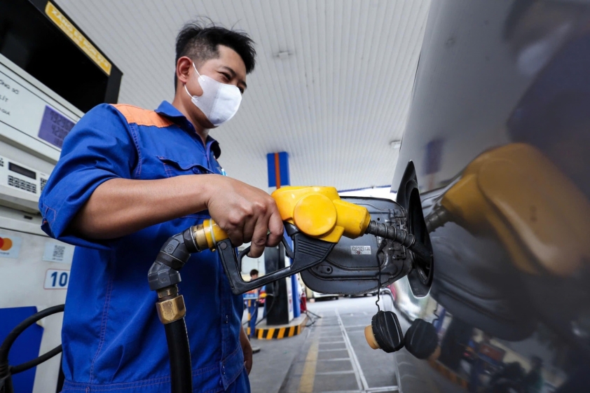 Biến động giá thành phẩm xăng dầu quốc tế