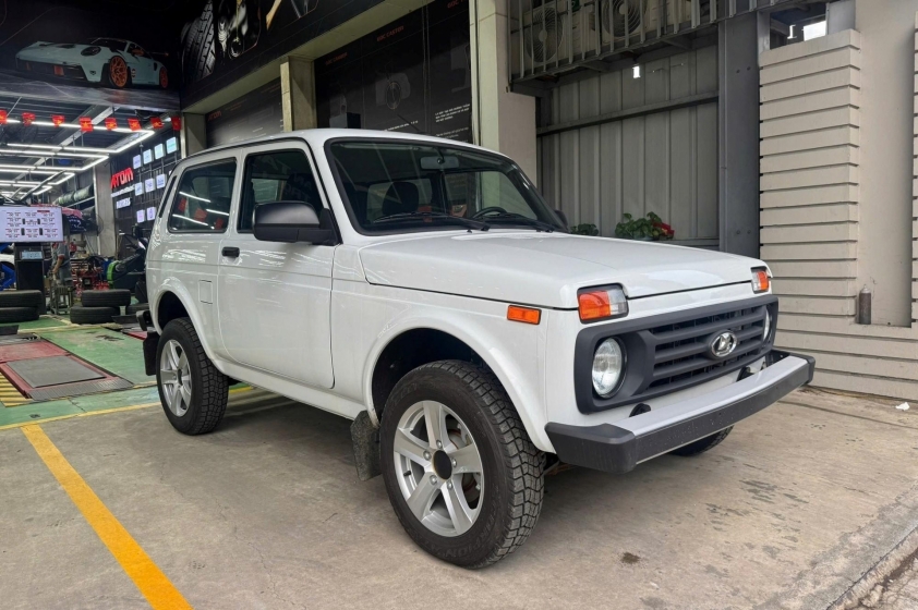 Lada Niva Legend tại trung tâm đăng kiểm Hà Nội
