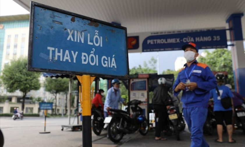 Giá xăng giảm ngày 25/9
