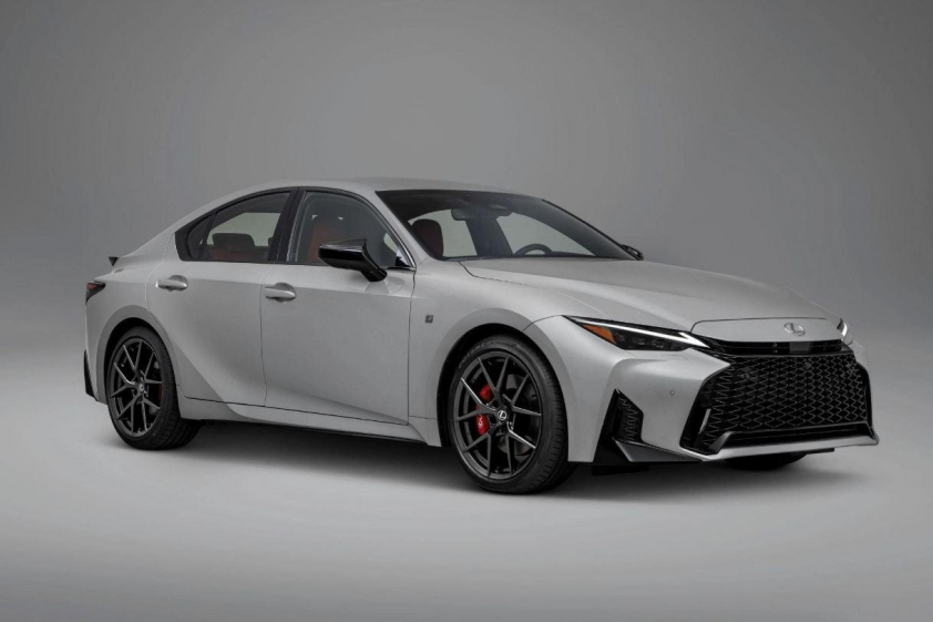 Lexus IS 2026 đầu xe mới
