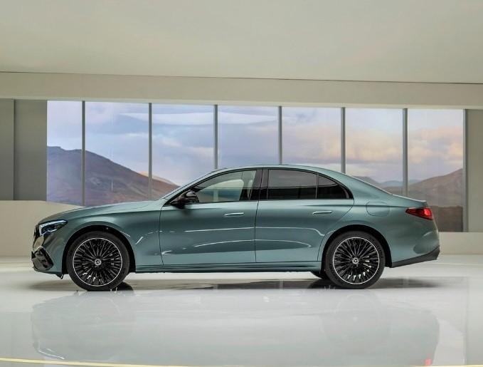 Nội thất Mercedes-Benz E-Class 2025