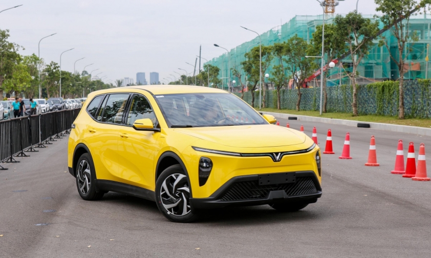 VinFast Limo Green dẫn đầu phân khúc MPV tháng 9/2025