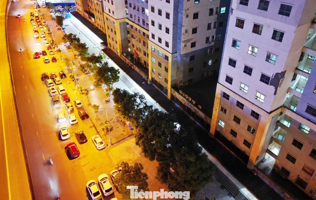 Nghiêm Xuân Yêm nhiều tòa nhà không có bãi đỗ xe