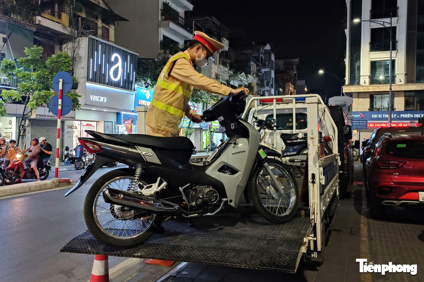 Lực lượng CSGT tuần tra kiểm soát giao thông