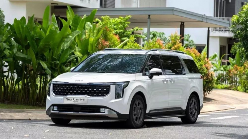 Kia Carnival Hybrid phiên bản cao cấp