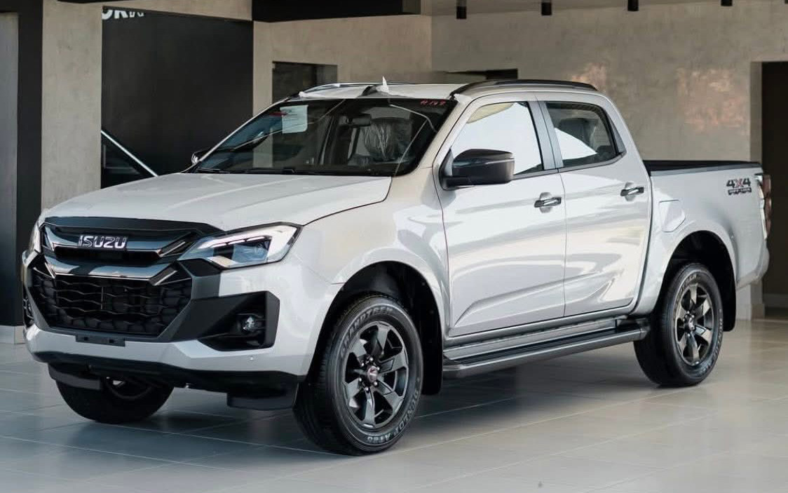 Isuzu D-Max cải tiến nhẹ về thiết kế ngoại thất và nội thất
