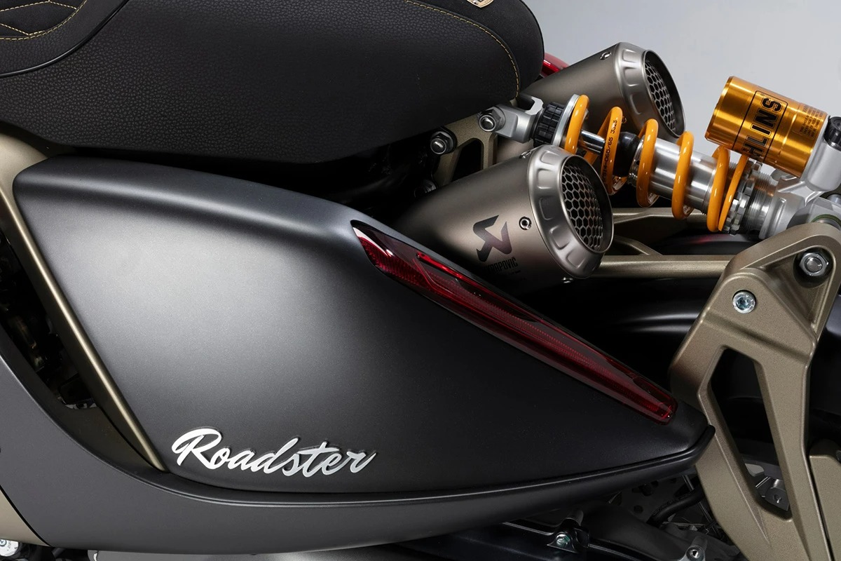 Xe tay ga Roadster 400 ra mắt: Chiếc xe tay ga điên rồ nhất mà tôi từng thấy- Ảnh 3. Chi tiết độc đáo trên xe tay ga