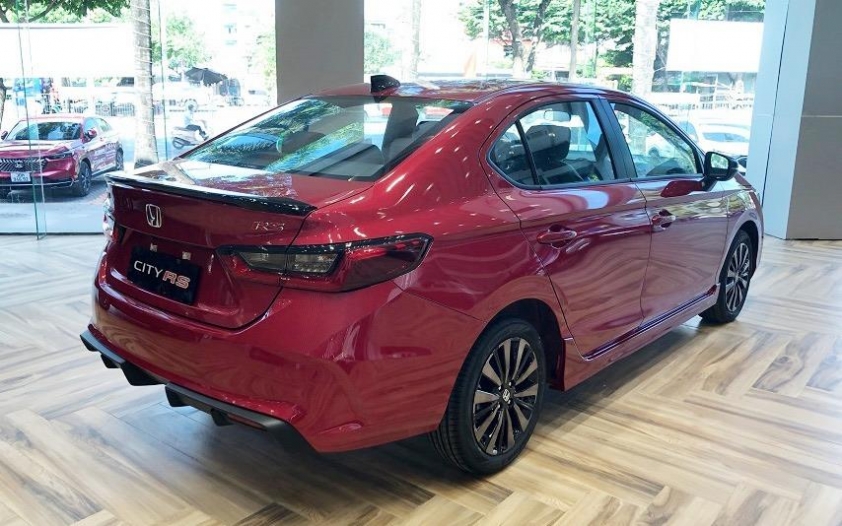 So sánh tính năng an toàn giữa ba mẫu xe Bảng so sánh trang bị an toàn chi tiết