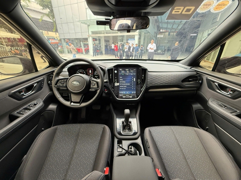 Subaru Forester 2026 8 Nội thất hiện đại với màn hình cảm ứng lớn