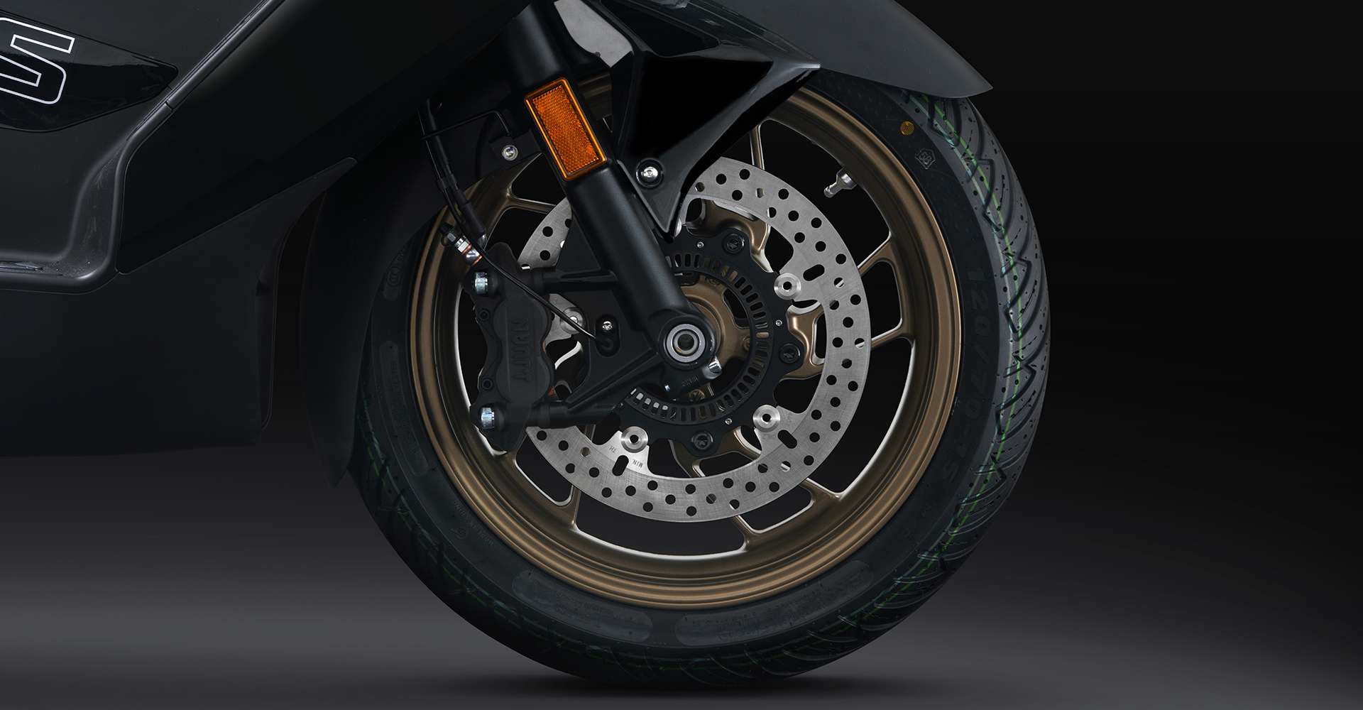 Phanh ABS bánh trước & sau Phanh ABS 2 kênh trên xe ga