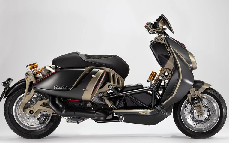 Xe tay ga Roadster 400 ra mắt: Chiếc xe tay ga điên rồ nhất mà tôi từng thấy- Ảnh 1. Xe tay ga Roadster 400 với thiết kế phá cách