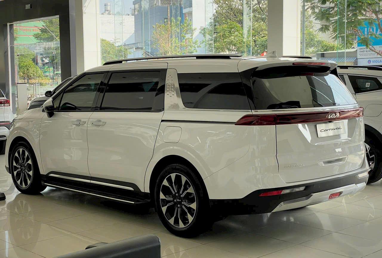 Kia Carnival mẫu mới Nội thất Kia Carnival