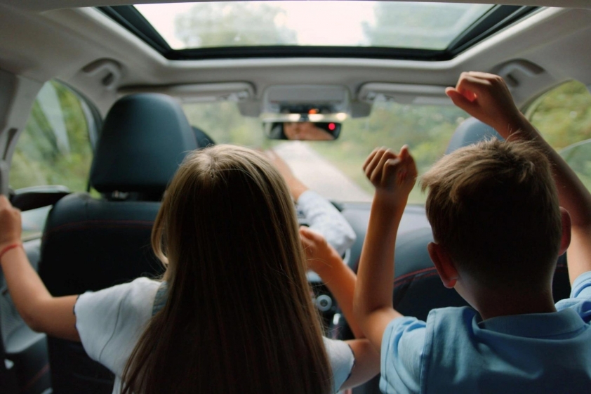 Từ 1/1/2026, ô tô chở trẻ em bắt buộc có ghế an toàn Ghế an toàn ô tô cho trẻ em