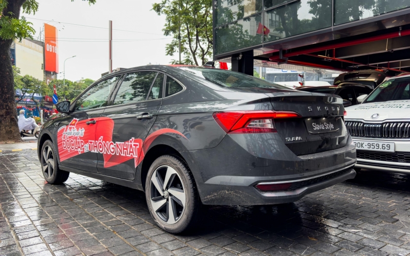 Trang bị an toàn trên ba mẫu xe sedan hạng B So sánh công nghệ an toàn Vios, City, Slavia