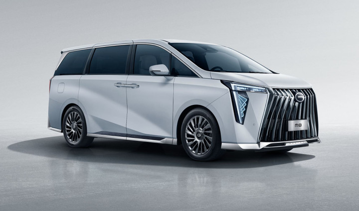 Ngoại thất sang trọng của BYD M9 và GAC M8